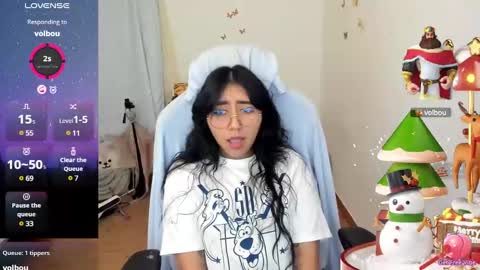 Snapshot of kat_ly_chan chatting on December 11, 11:10 pm Kat       online show from December 11, 11:10 pm