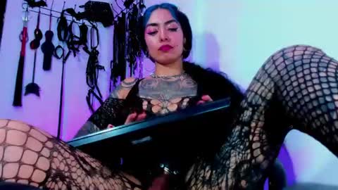 Kat online show from June 11, 2:53 am