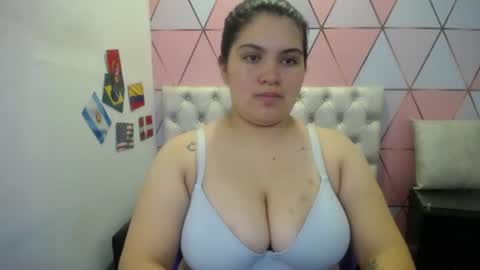 katalina santana25 online show from July 4, 6:48 pm
