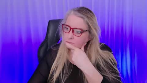Snapshot of katdsinclair chatting on January 15, 2:56 pm Kat D Sinclair online show from January 15, 2:56 pm