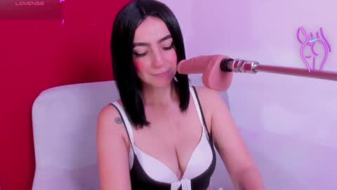 Kate  online show from February 7, 11:45 am