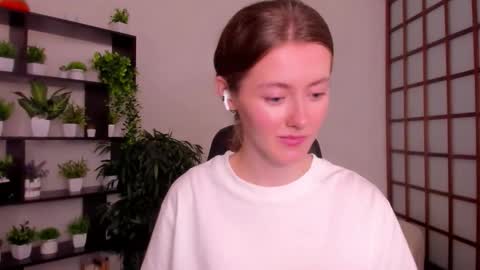 Snapshot of kate_cuddle chatting on September 26, 3:04 am Kate online show from September 26, 3:04 am