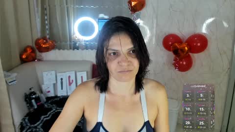 Snapshot of kate_roose chatting on February 4, 12:55 pm kate_roose online show from February 4, 12:55 pm