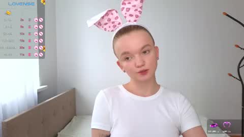 katebunnys online show from June 27, 8:59 am