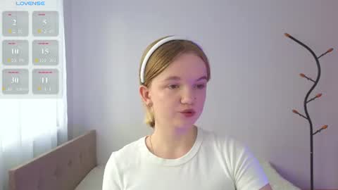 katebunnys online show from June 14, 11:10 am