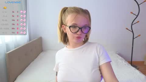katebunnys online show from June 23, 11:30 am