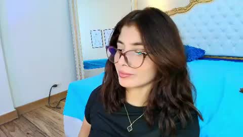 katee Martinez online show from July 30, 9:04 pm