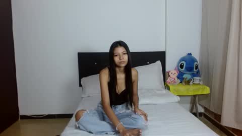 Snapshot of katerin_moore chatting on October 18, 1:19 am katherin moore online show from October 18, 1:19 am