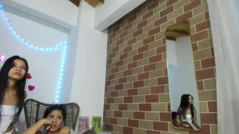 Snapshot of katerin_moore chatting on October 9, 10:47 pm katherin moore online show from October 9, 10:47 pm