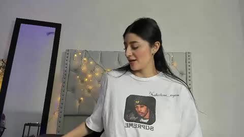 love meeee online show from May 1, 7:28 pm