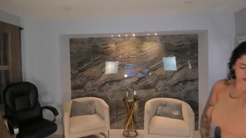 K A T E  online show from January 17, 8:22 am