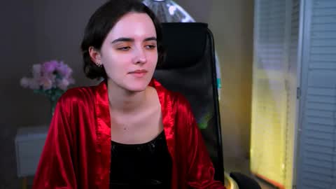 katewillows online show from March 18, 5:45 am