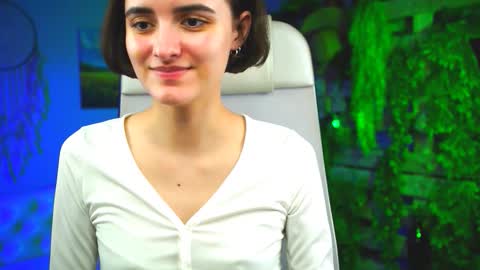 katewillows online show from March 10, 8:29 am