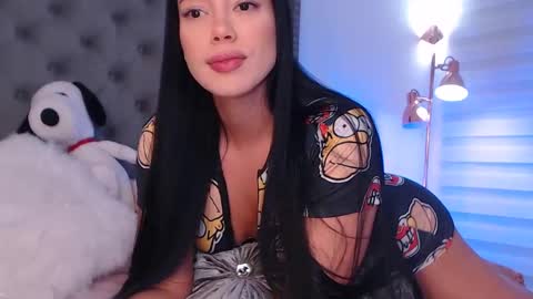 Snapshot of kathalove_1 chatting on February 19, 6:44 am Klove online show from February 19, 6:44 am