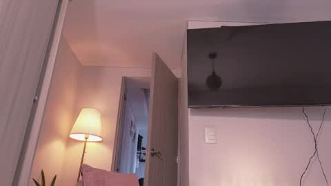 Kathee Saenz online show from May 8, 9:49 pm