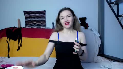 Snapshot of katherinemidnight chatting on February 9, 7:49 am Katherine online show from February 9, 7:49 am