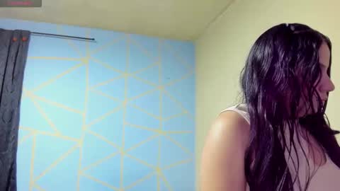 Snapshot of kathiaa_spring chatting on September 26, 2:42 am kathia online show from September 26, 2:42 am