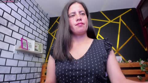 Snapshot of kathina_giraldo chatting on January 10, 1:20 pm Paola online show from January 10, 1:20 pm