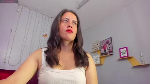 Snapshot of kathina_giraldo chatting on March 8, 1:01 pm Paola online show from March 8, 1:01 pm