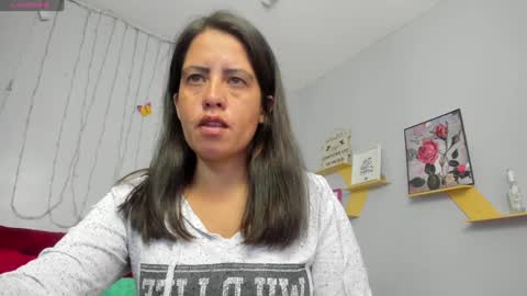 Snapshot of kathina_giraldo chatting on January 30, 1:09 pm Paola online show from January 30, 1:09 pm