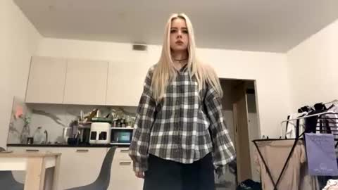 Emily online show from July 24, 10:57 am