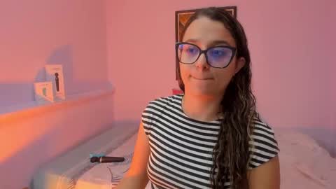 Snapshot of katia_foxx chatting on March 12, 5:35 am Khaterine online show from March 12, 5:35 am