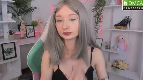 Snapshot of katia_kim chatting on October 20, 5:43 am Katia online show from October 20, 5:43 am