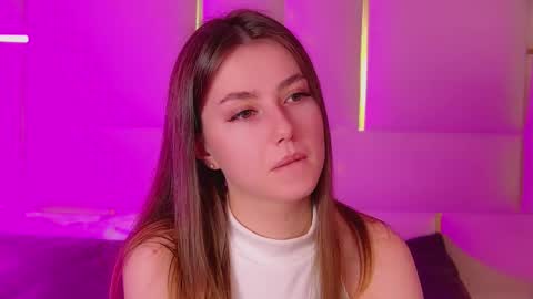 katiereeves online show from November 14, 5:24 pm