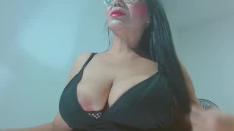 katiusca_horny2 online show from February 8, 1:20 am