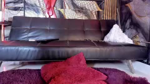 kati online show from June 12, 8:22 am