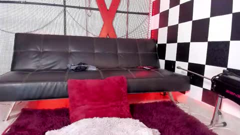 kati online show from November 28, 11:19 pm