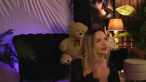 KatJolie online show from April 20, 8:23 pm