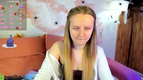 Katrina Bail online show from October 20, 1:41 am