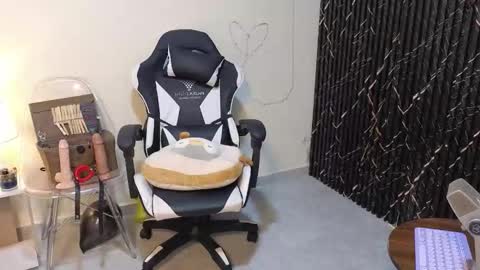 Katt  online show from March 5, 6:48 pm