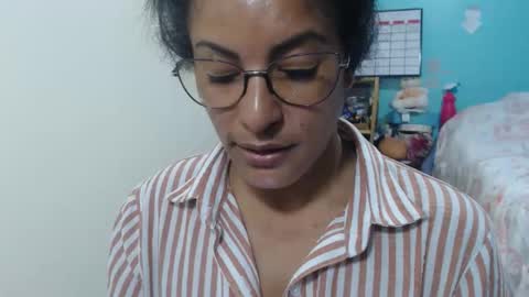 KattleyaGrey online show from December 1, 9:28 pm