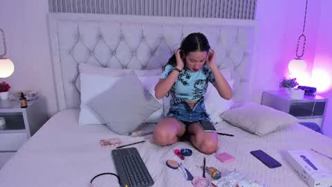 katty_cute19 online show from June 18, 4:36 am