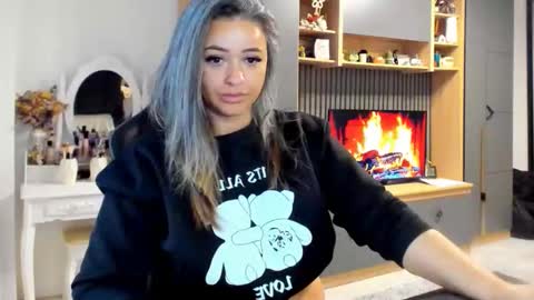 Katy online show from October 22, 4:28 am