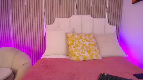 Katy Van online show from July 12, 9:26 pm