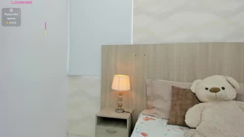   online show from October 7, 11:14 am