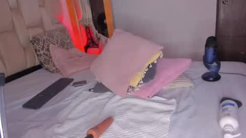 Kayla online show from June 17, 2:24 am