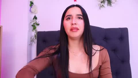 kaylee_lee online show from August 4, 3:34 am