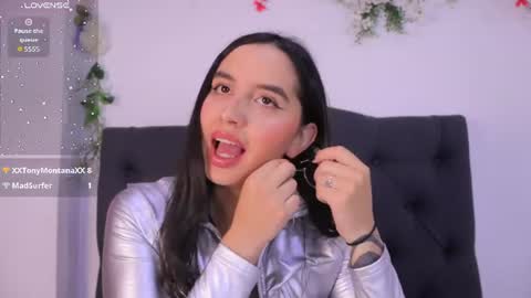 kaylee_lee online show from July 6, 4:18 am