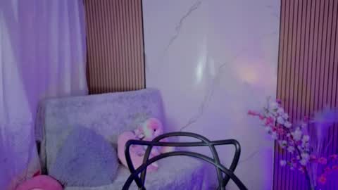 Kaylee online show from June 13, 7:00 pm