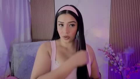 Kaylee online show from June 11, 5:32 pm