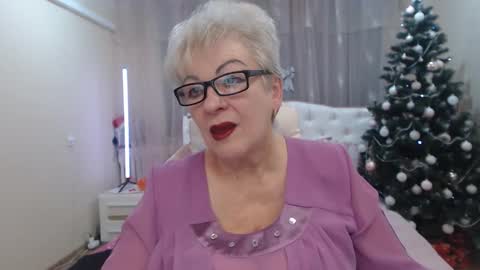 kaylesmoll online show from December 21, 7:51 pm