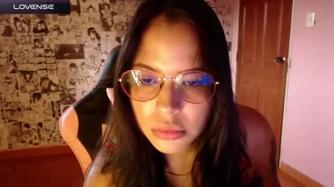 Snapshot of keikim_ chatting on February 18, 10:03 pm Kimk online show from February 18, 10:03 pm