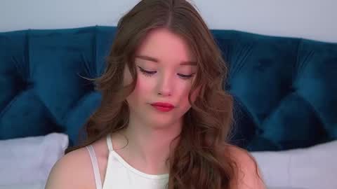 Keira online show from May 3, 6:06 am
