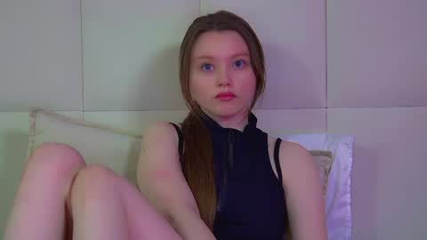 Keira online show from April 28, 2:27 am