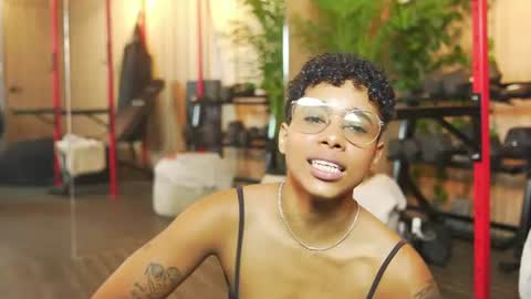 kelly__thomson online show from June 13, 1:08 pm