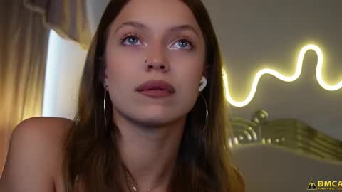 kelly_peachpiee online show from March 6, 6:30 am